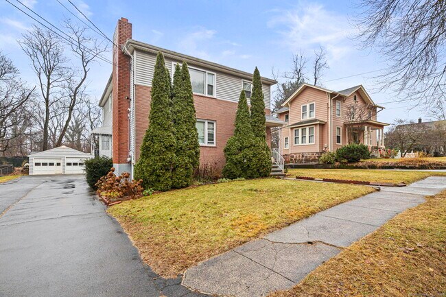 Building Photo - 65 1st Ave