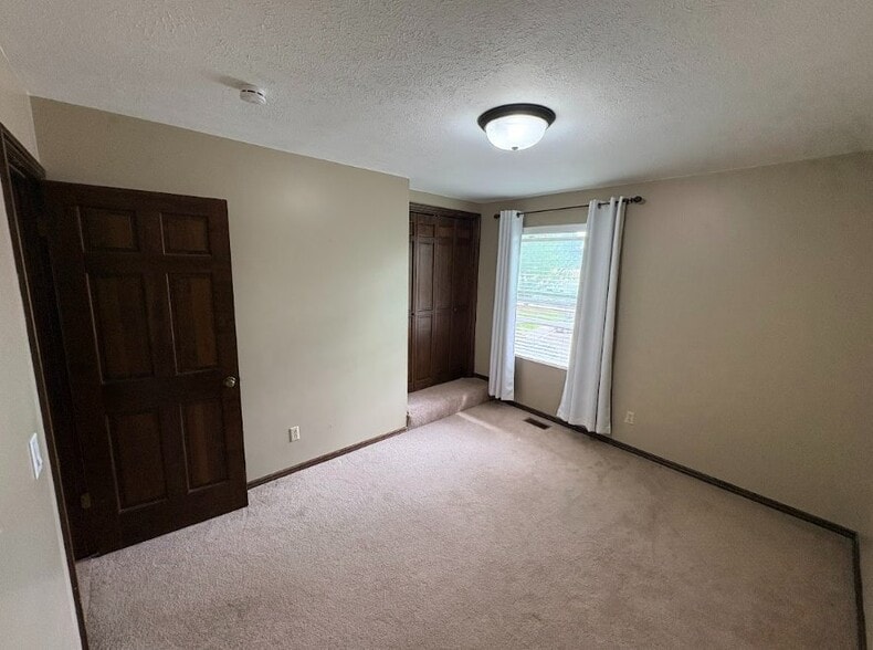 Building Photo - 3162 N 500 E