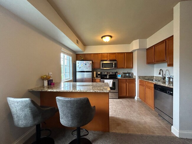 Building Photo - $1,100 | 1 Bedroom, 1 Bathroom Condo | No ...