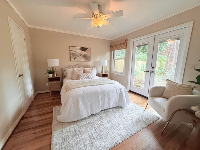 Building Photo - Beautiful 3B/2B First Addition Area in Lake Oswego