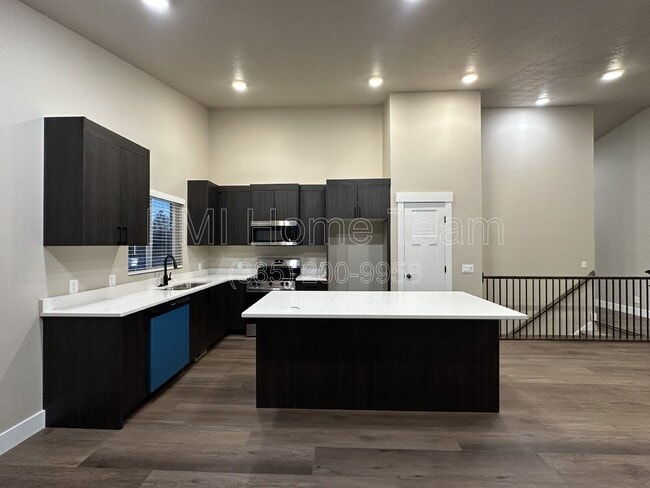 Building Photo - 1031 W 1000 N