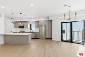 Building Photo - 3845 Don Tomaso Dr