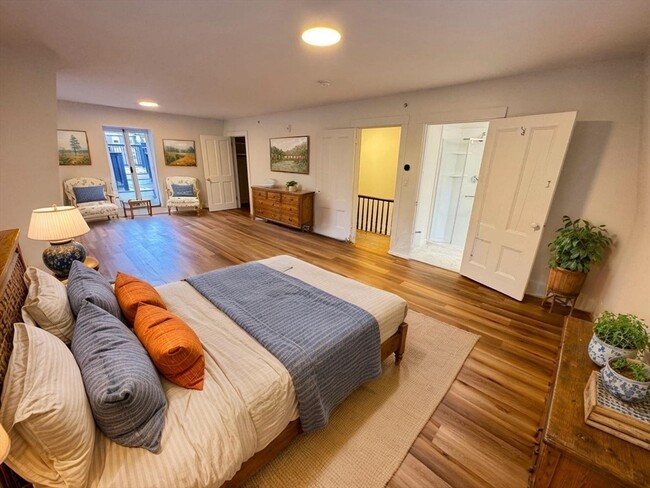 Building Photo - 21 Avon St