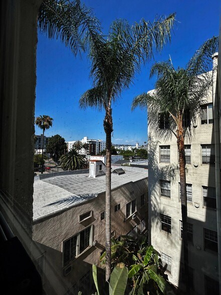 Building Photo - 1523 N McCadden Pl