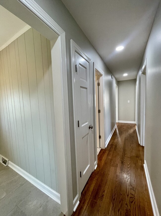 Building Photo - 63 Shelor Dr