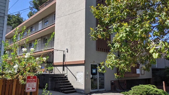 Primary Photo - 2212 Blake St