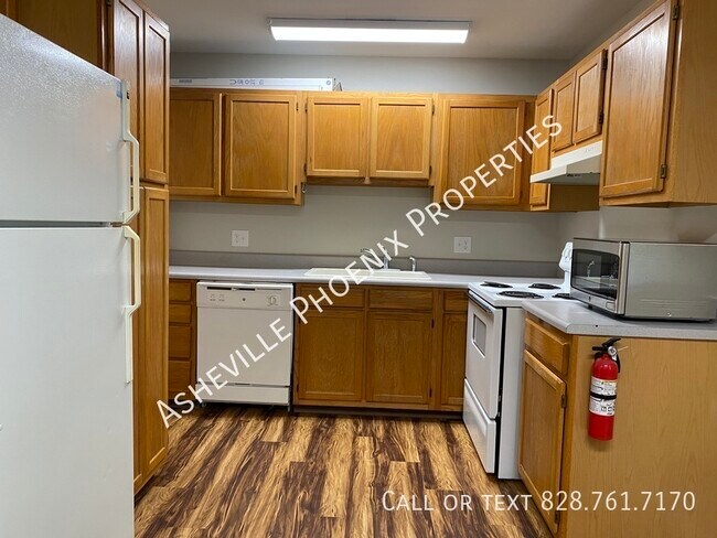 Building Photo - 456 Reems Creek Rd