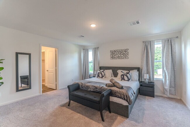 Building Photo - 10314 Woodwick St