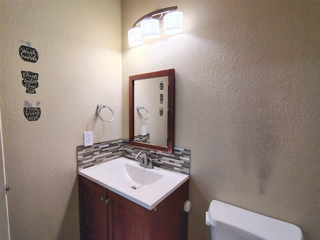 Building Photo - 6334 Richland Hills Dr