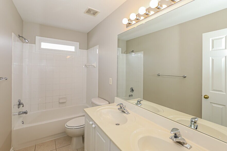 Building Photo - 312 Viceroy Curve