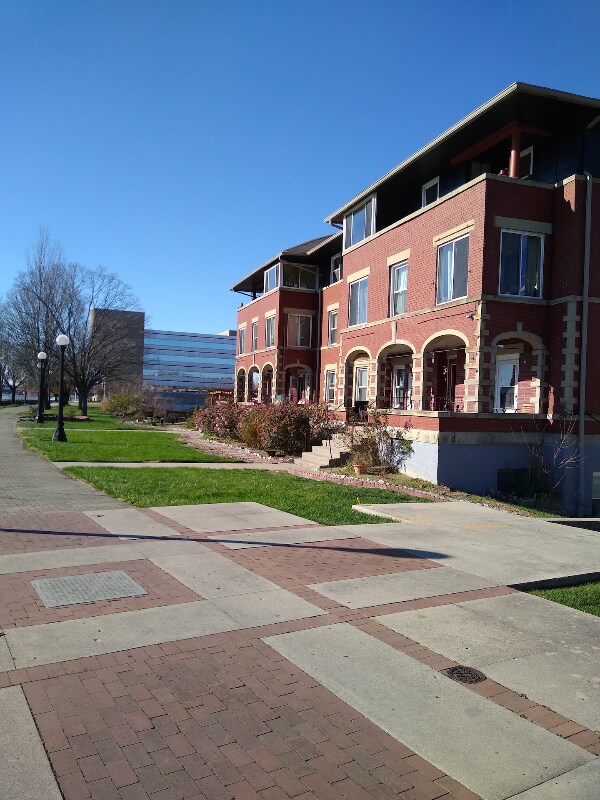 Building Photo - 11 Linwood St