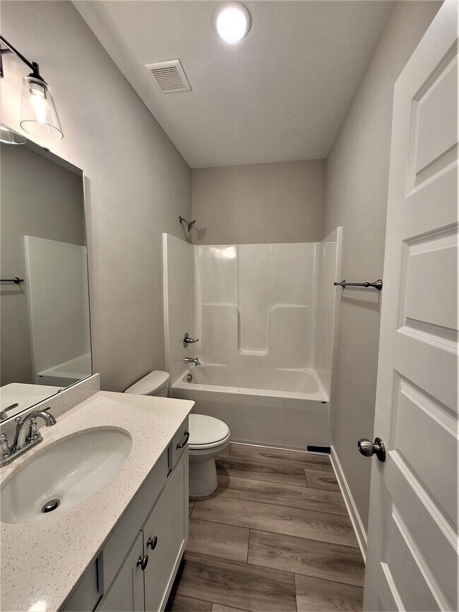 Building Photo - 161 Lena Ln
