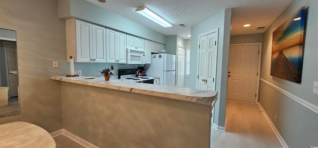 Building Photo - 668 Tupelo Ln