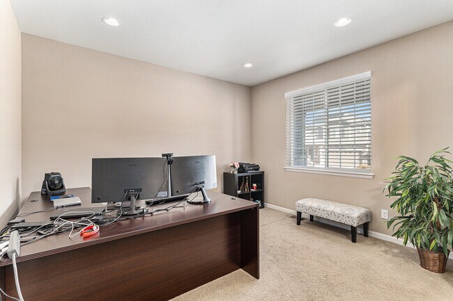 Building Photo - 12648 Fisher Dr