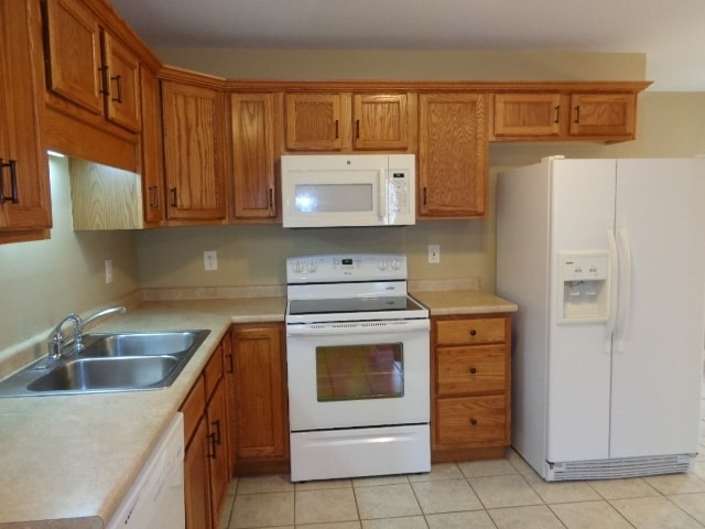 Building Photo - 1006 Hendricks Ct