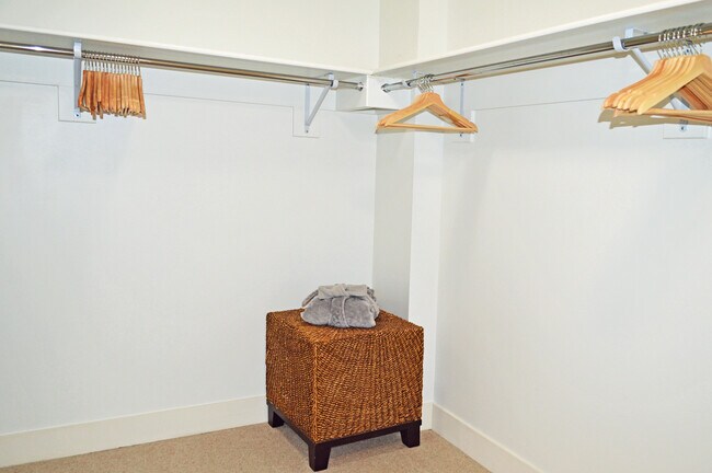 Building Photo - 3401 Arapahoe Ave