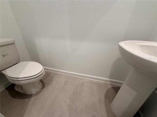 Building Photo - 9948 Red Canoe Aly