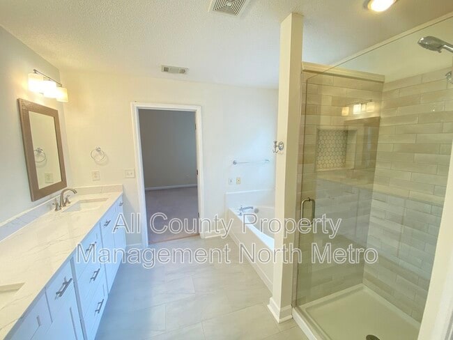 Building Photo - 13206 Marrywood Dr