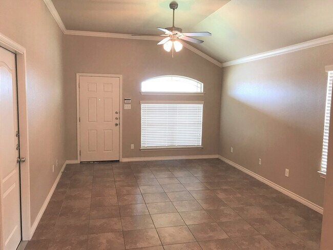 Building Photo - 4601 Skyflower Ln