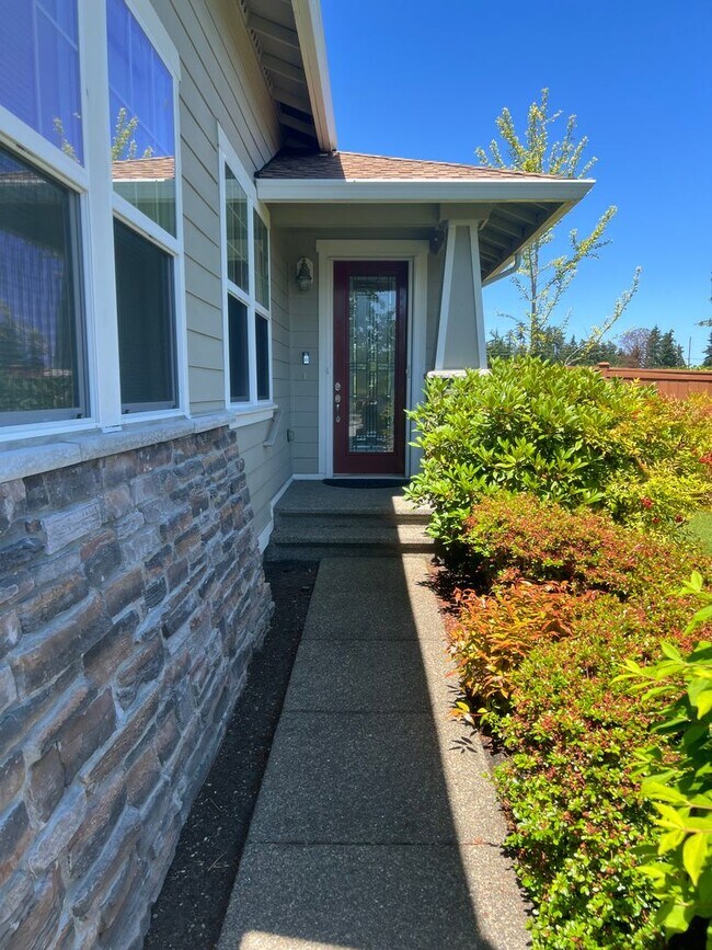 Building Photo - 8333 Camano Loop NE