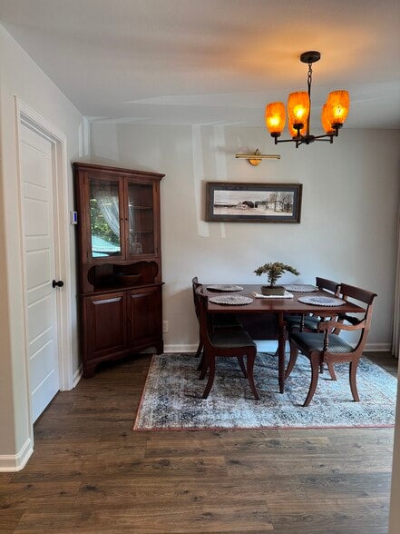 Dining Space - 704 Crossland Ave