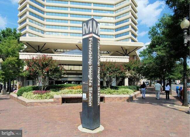Building Photo - 5500 Friendship Blvd