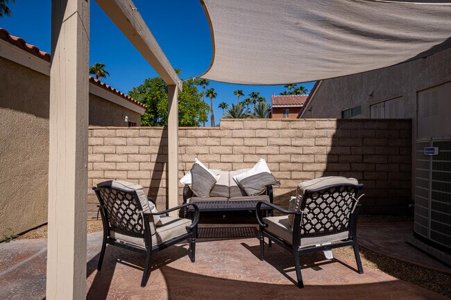 Building Photo - 448 Tava Ln