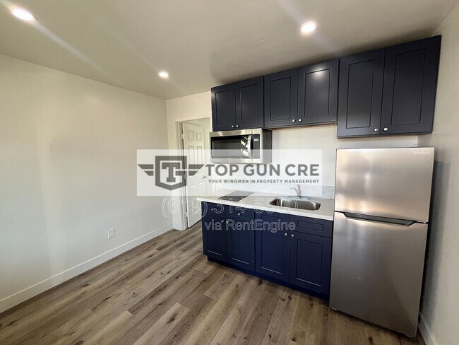 Building Photo - 147 W Calle Primera