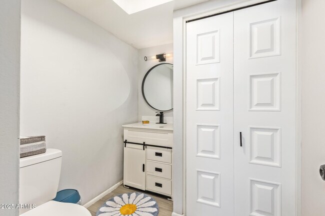 Building Photo - 4807 W Northern Ave