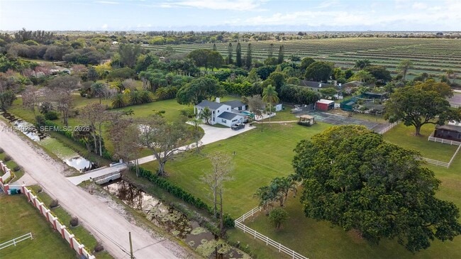 Building Photo - 7601 NW 82nd Terrace