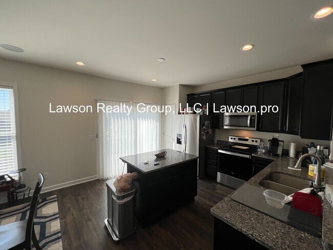 Building Photo - Upscale and Spacious Daleville Townhome