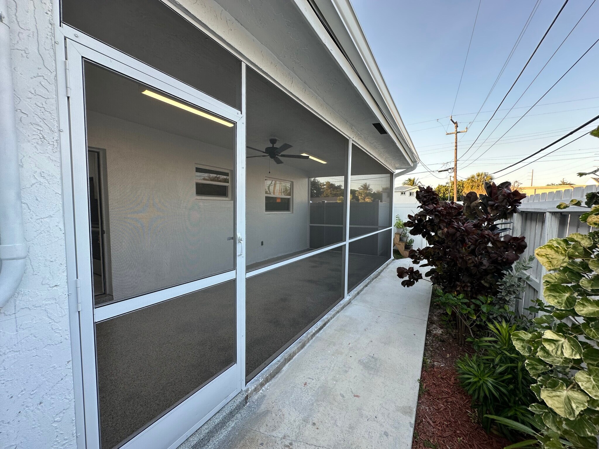 Building Photo - 2112 Garfield St