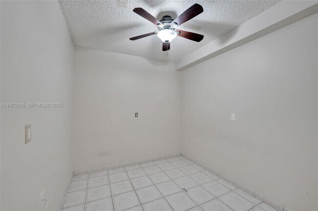 Building Photo - 1502 Whitehall Dr