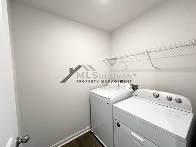 Building Photo - 2932 Egert Dr