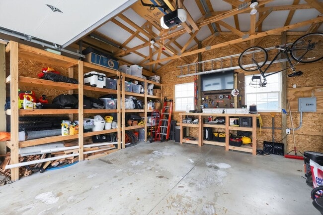 Building Photo - 4 Bedroom, 2 Bath Conshohocken Gem!