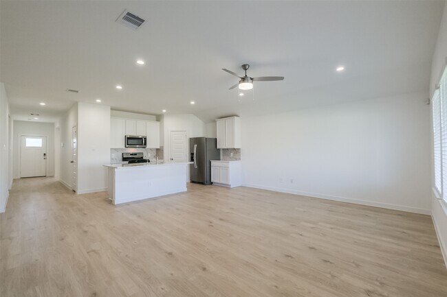 Building Photo - 31718 Hallington Hl Ln