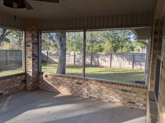 Building Photo - Craftsman-Style 4-Bedroom Home - Winners Gait