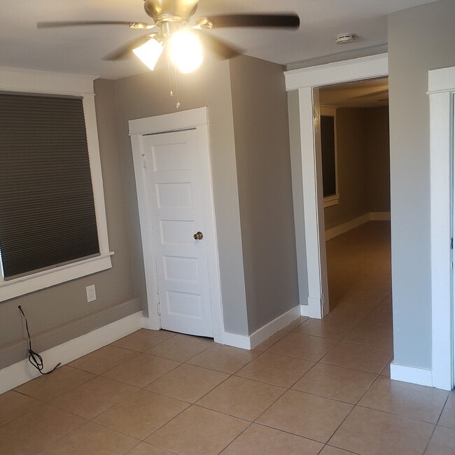 Living room - 8320 Cohn St