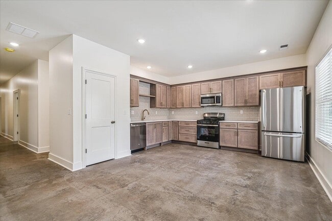 Building Photo - 3556 Carnes Ave