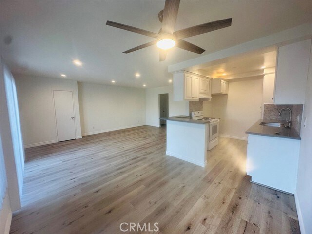 Building Photo - 4533 Colbath Ave