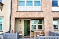 Building Photo - 1036 Hazel Dr