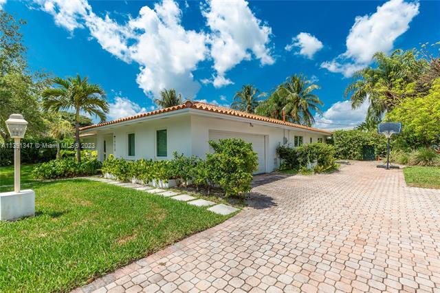 Building Photo - 14610 Tarpon Dr