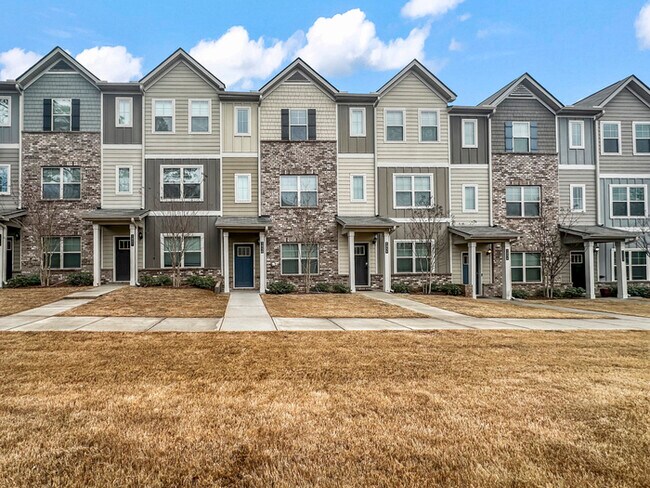 Building Photo - 1056 Bayrose Cir