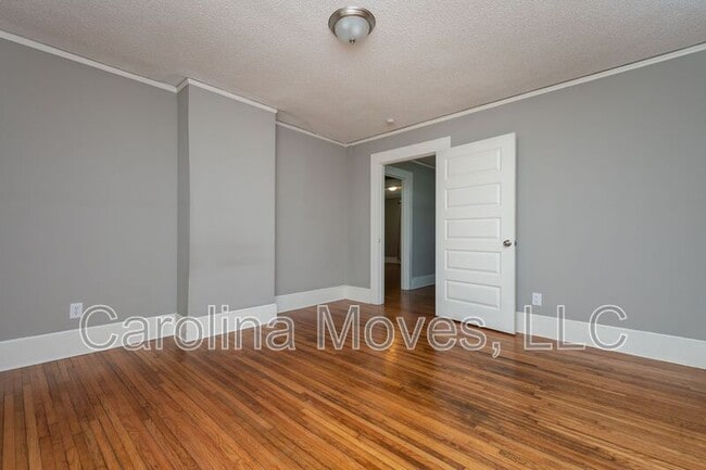 Building Photo - 306 Powell St