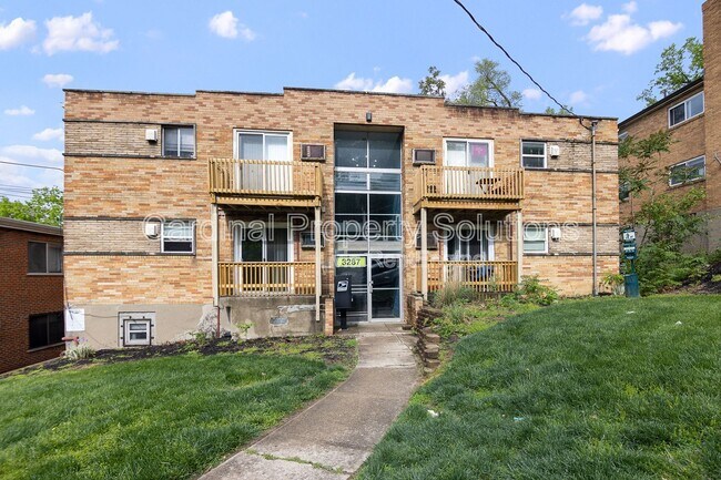Building Photo - 3271 Morrison Ave