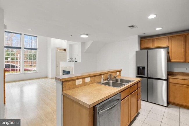 Building Photo - 12250 Open View Ln