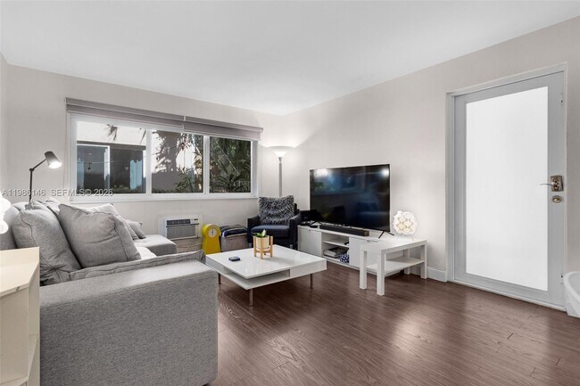 Building Photo - 1117 Meridian Ave