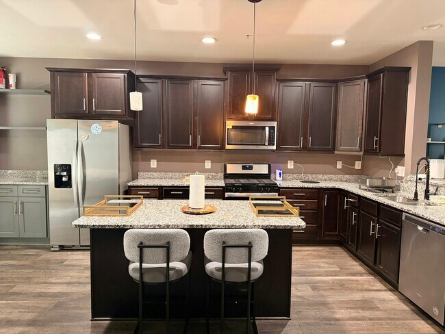 Building Photo - 5217 Forest Pines Dr
