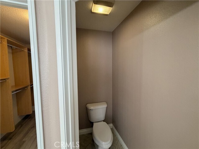 Building Photo - 821 N Siavohn Dr