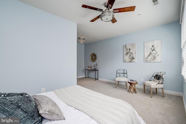 Building Photo - 1236 Harbor Island Walk